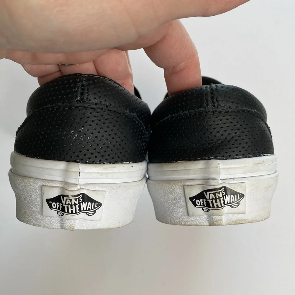 Vans classic shoes perforated black men’s 3.5 women’s 5 worn once